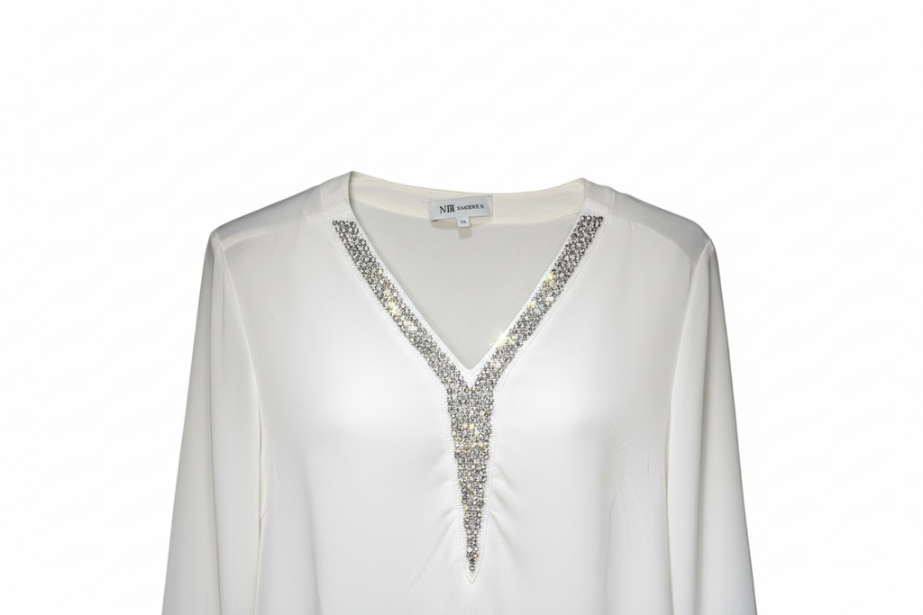 Bluse mit Borte am Ausschnitt